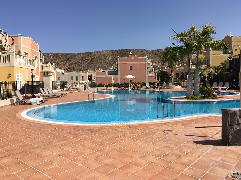Luxe Appartement Palm Mar Екстериор снимка