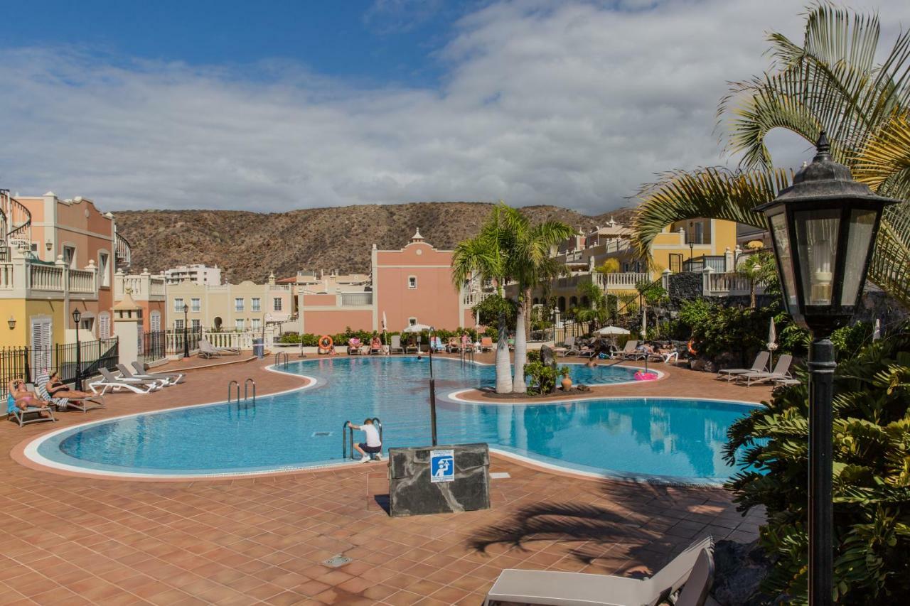 Luxe Appartement Palm Mar Екстериор снимка